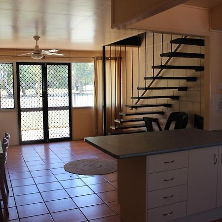 Pippies Beachhouse Backpackers Rainbow Beach Exterior foto