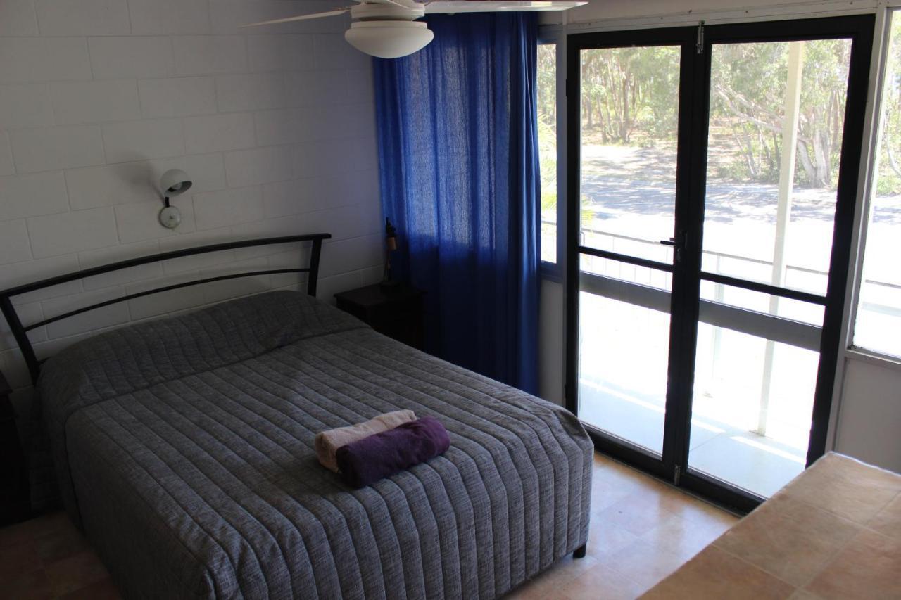 Pippies Beachhouse Backpackers Rainbow Beach Exterior foto